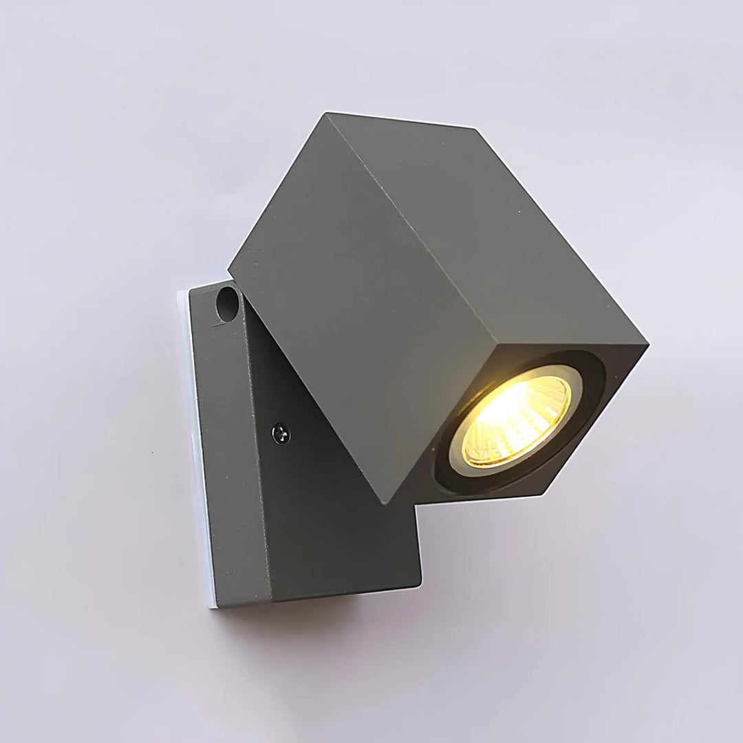 Premium outdoor wall lamp for garden and patio | Stornfield