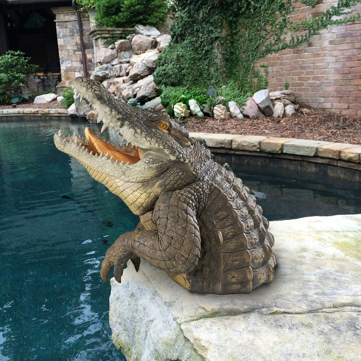 Stornfield | Garden Swamp Gator Statue