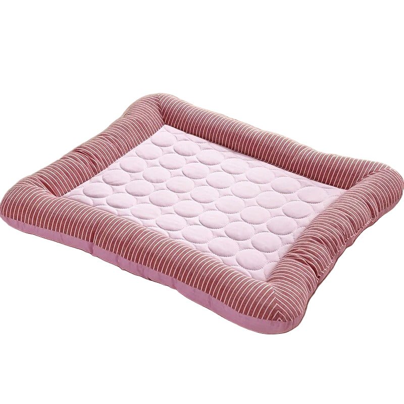 Cooling mat for pets with raised padded edge | Stornfield