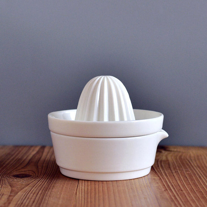 Premium Ceramic Citrus Press – Effortless Hand Pressing for Fresh Juices | Stornfield