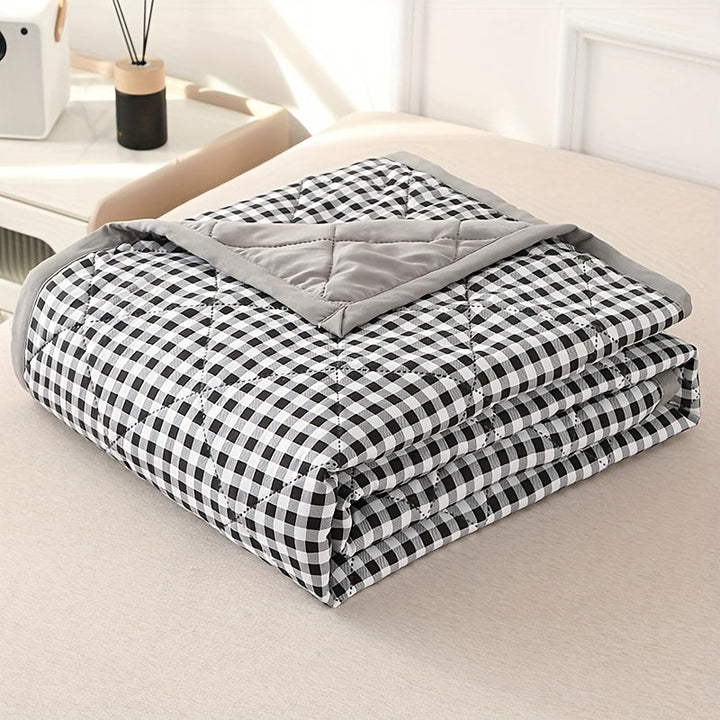 Elegant Preppy Plaid Summer Blanket for Cool Nights | Stornfield
