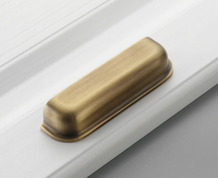 Bronvella ArcRetro Furniture Handle in Antique Copper Stornfield