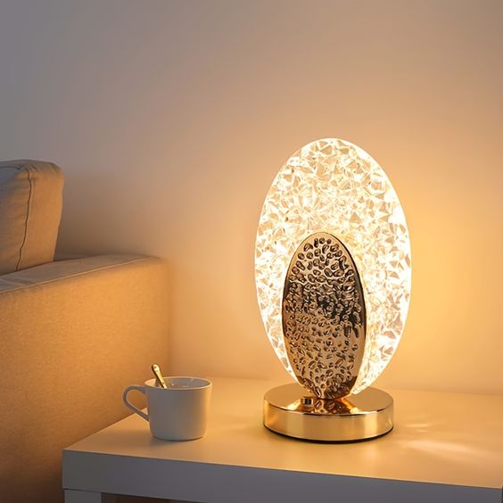 Stornfield | Modern and Luxurious Peacock Table Lamp - CrystalGlow