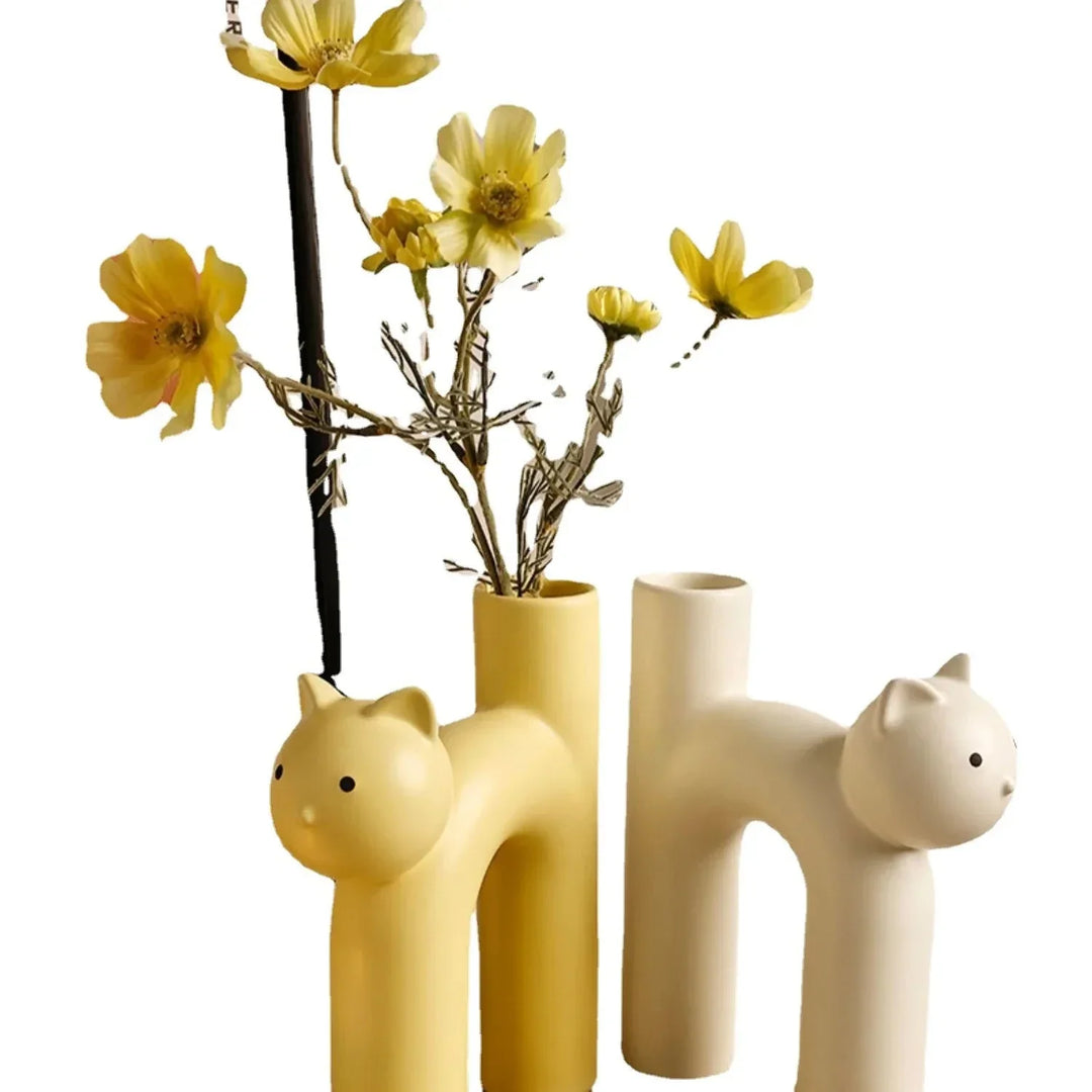 Stornfield | Kitten Matte Flower Vase
