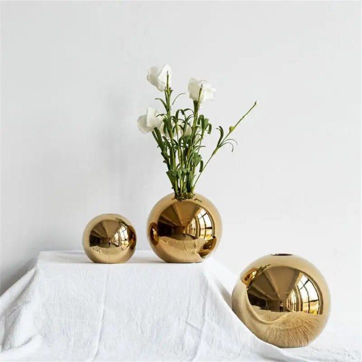 Stornfield | Golden Ball Vase