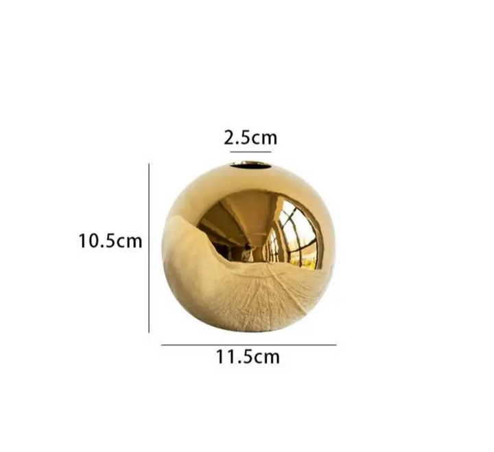 Stornfield | Golden Ball Vase