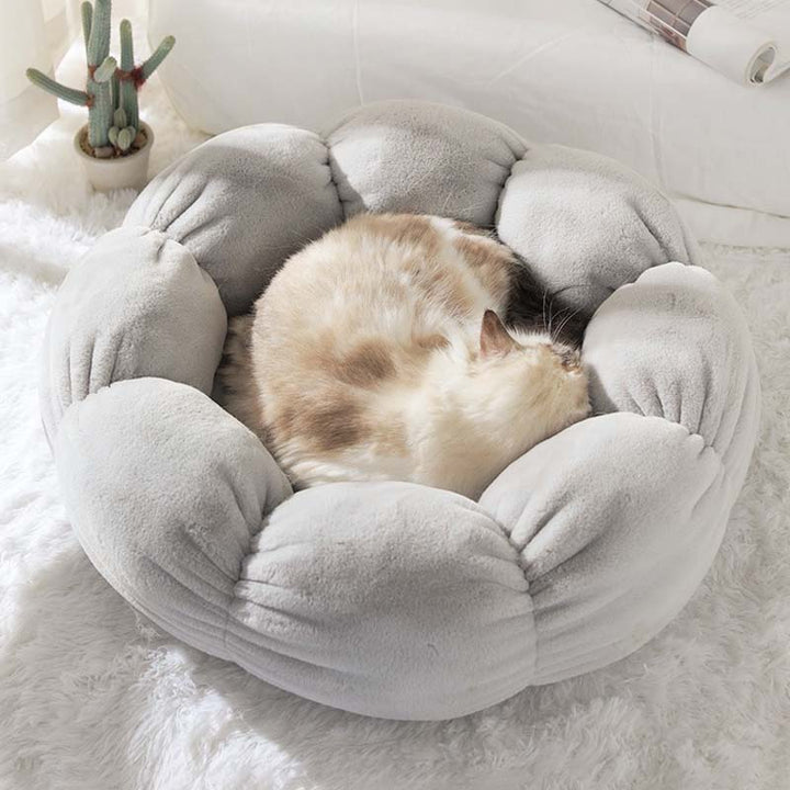 Stornfield | Deep Sleep Flower Cat Bed