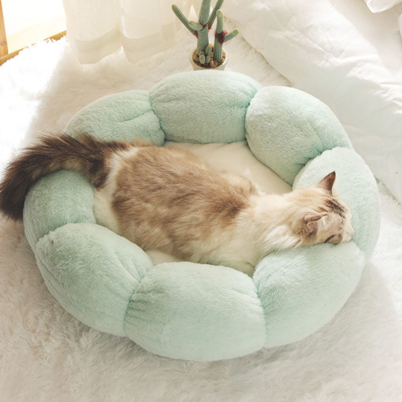 Stornfield | Deep Sleep Flower Cat Bed