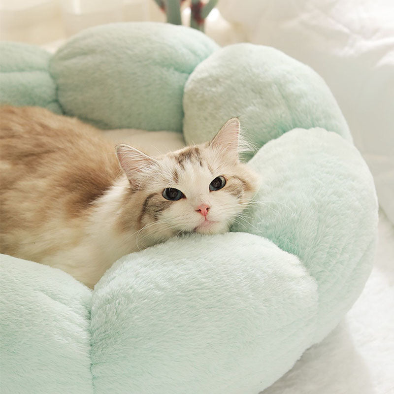 Stornfield | Deep Sleep Flower Cat Bed