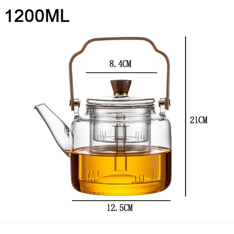 Elegant glass and wood teapot for the perfect preparation of loose tea leaves | Stornfield