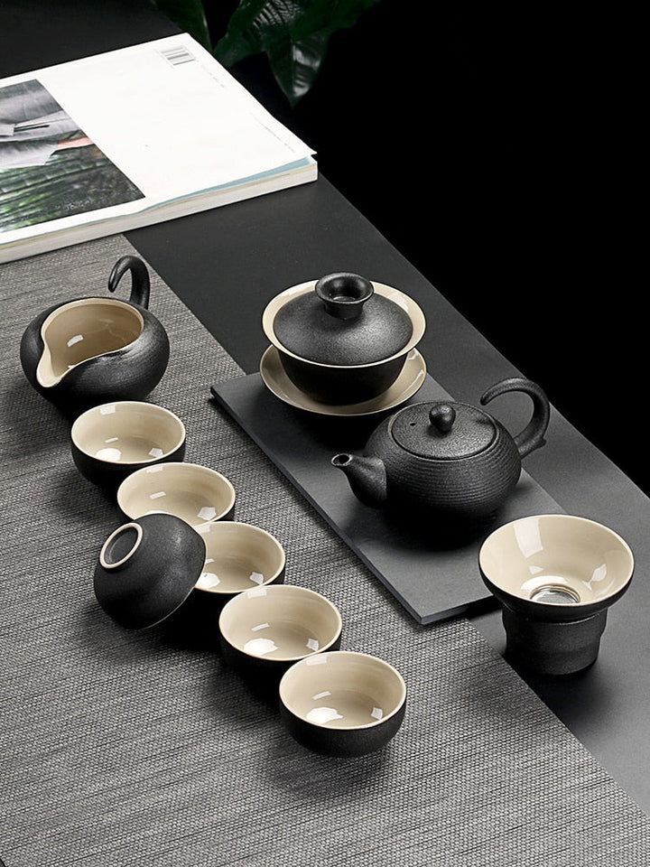 High-quality Ceramic Pottery Chinese Style Teapot Set in Black Color | Stornfield