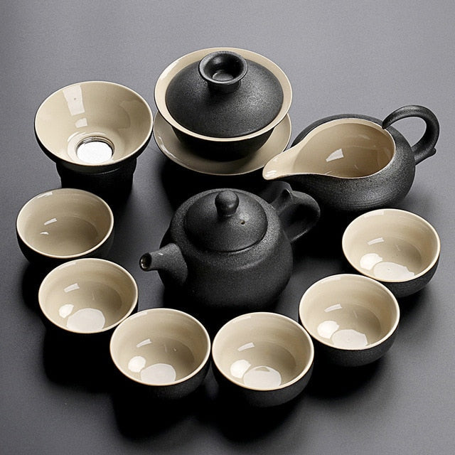 High-quality Ceramic Pottery Chinese Style Teapot Set in Black Color | Stornfield