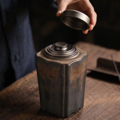 Vintage Ceramic Tea & Coffee Storage Container – 900ml airtight container | Stornfield