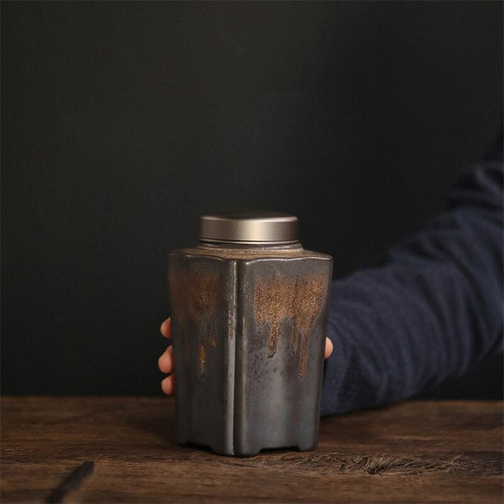 Vintage Ceramic Tea & Coffee Storage Container – 900ml airtight container | Stornfield