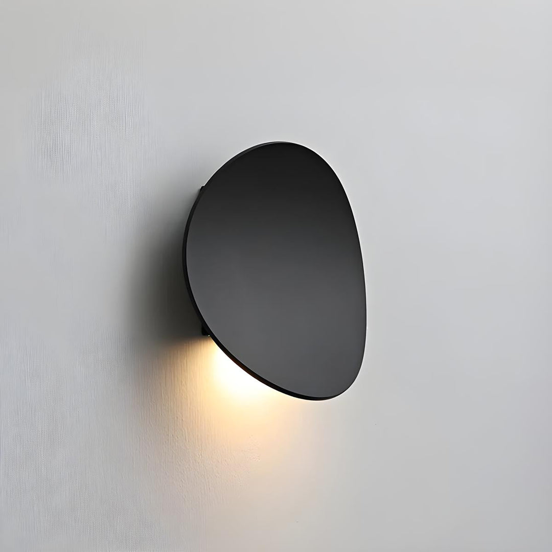 Elegant LED wall lamp – Stylish lighting for a warm atmosphere | Stornfield