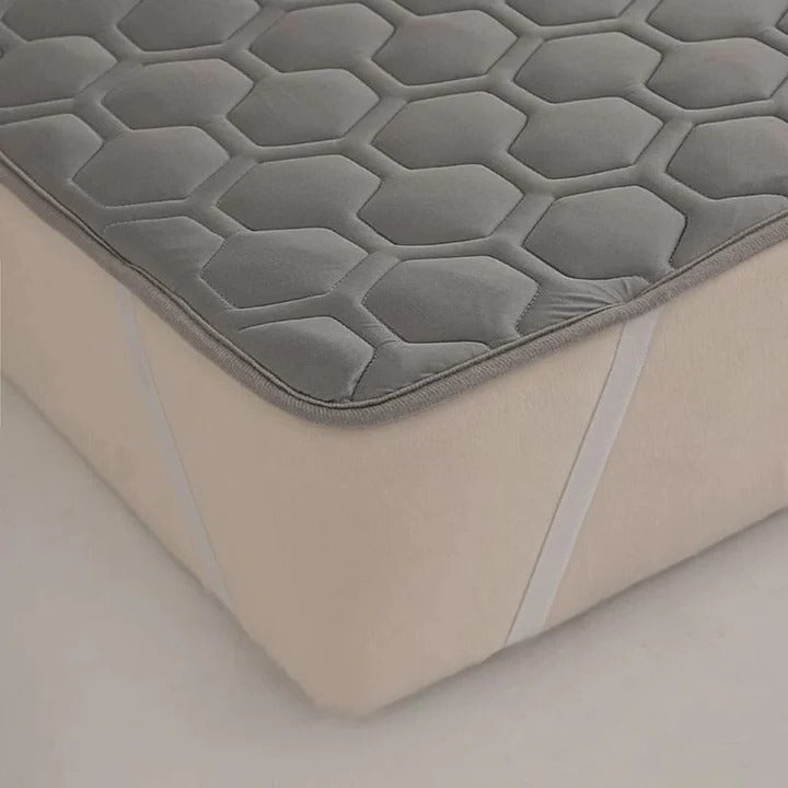 Quilted Cooling Mattress Pad with High-Density Cooling Fiber | Stornfield