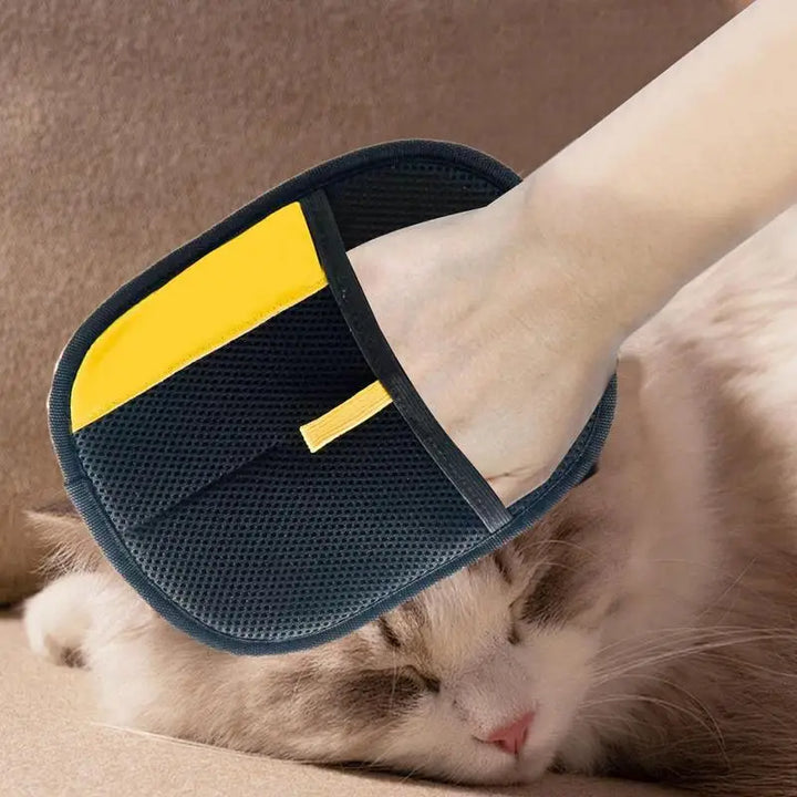 PurrBrush Care Glove – Hair-Free Pet Care and Massage Moment | Stornfield