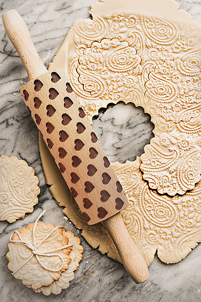 Pastry wheels embossed for the holidays | Stornfield