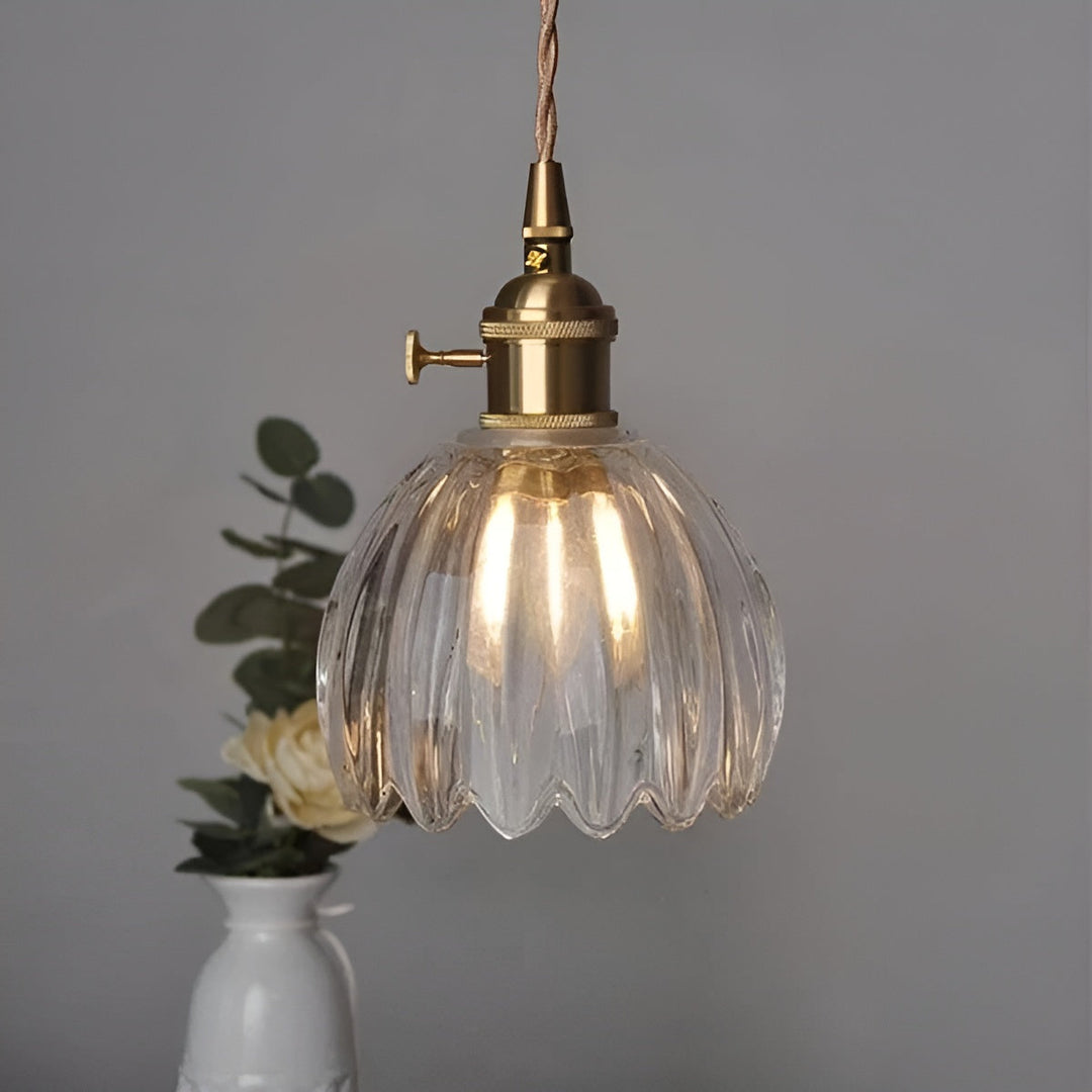 Pendant light with flower glass – Japanese design for cozy rooms | Stornfield
