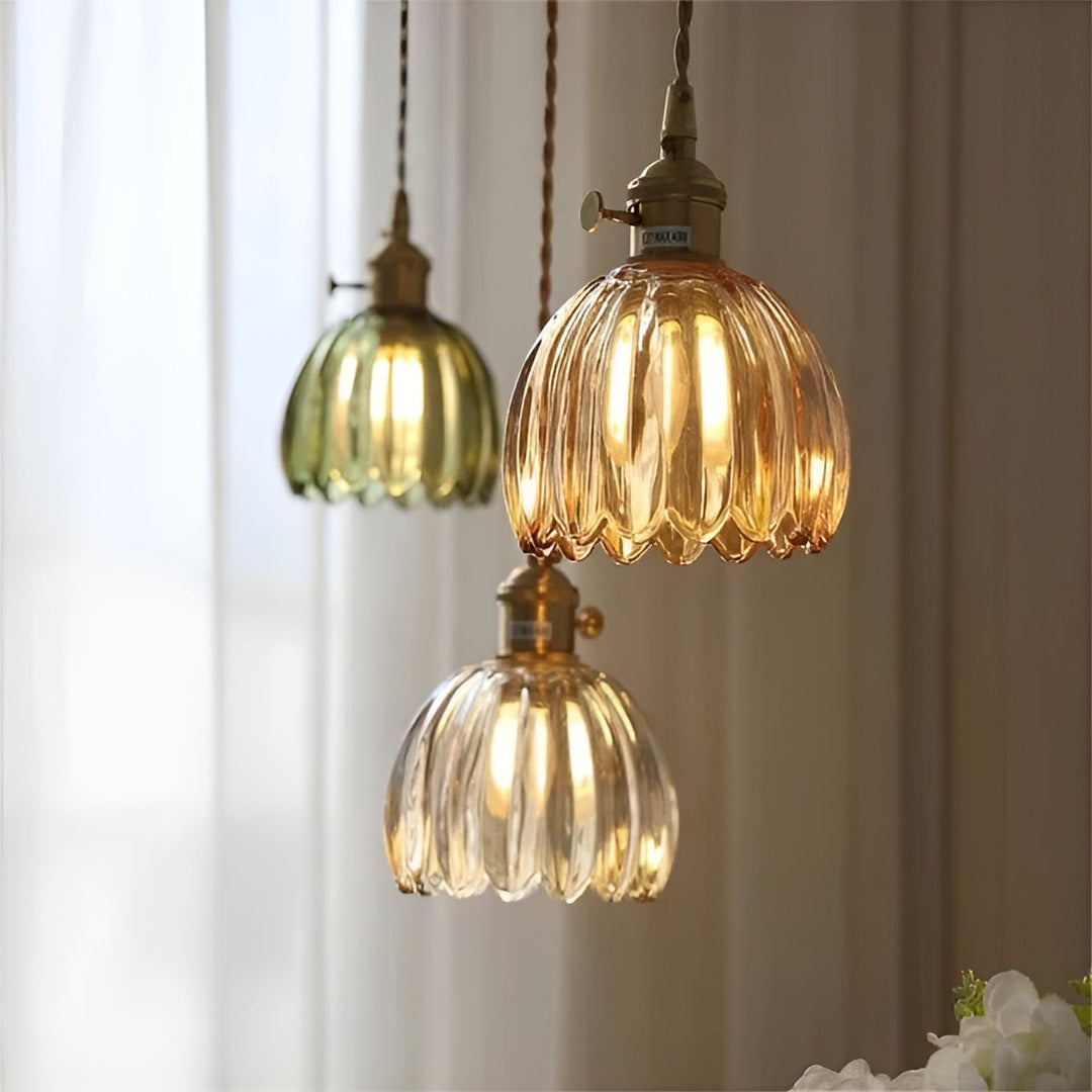Pendant light with flower glass – Japanese design for cozy rooms | Stornfield