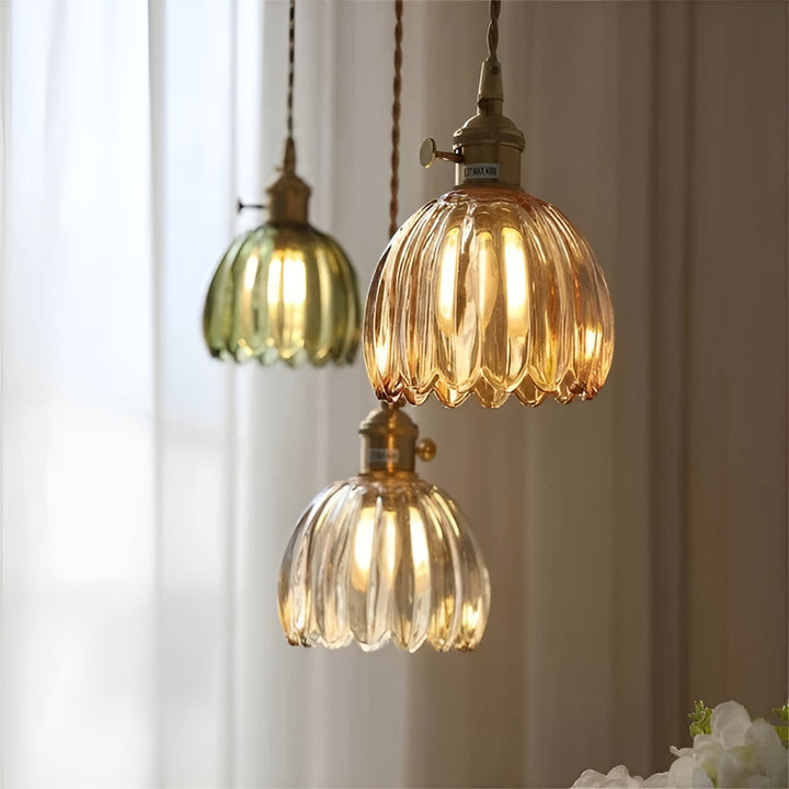 Pendant light with flower glass – Japanese design for cozy rooms | Stornfield