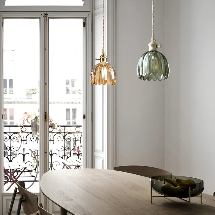 Pendant light with flower glass – Japanese design for cozy rooms | Stornfield
