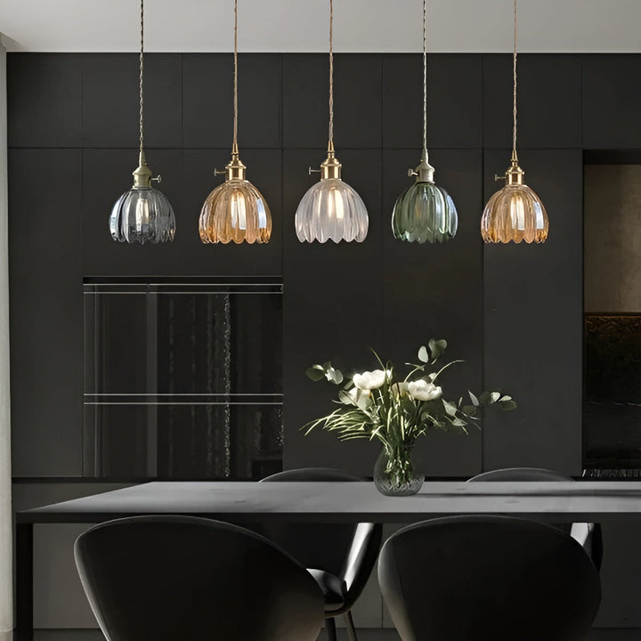 Pendant light with flower glass – Japanese design for cozy rooms | Stornfield
