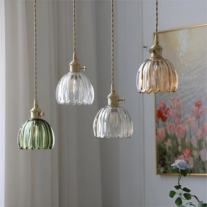 Pendant light with flower glass – Japanese design for cozy rooms | Stornfield