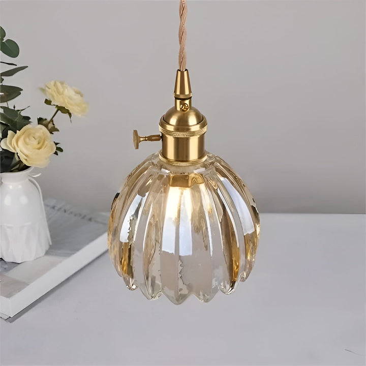 Pendant light with flower glass – Japanese design for cozy rooms | Stornfield