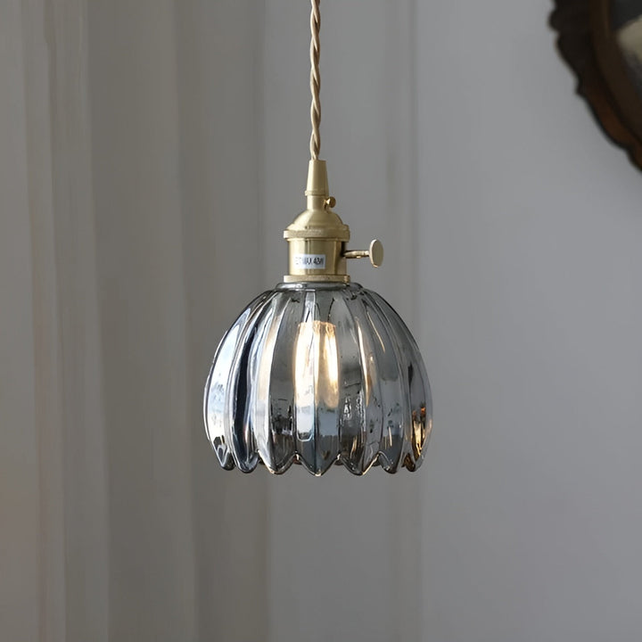 Pendant light with flower glass – Japanese design for cozy rooms | Stornfield