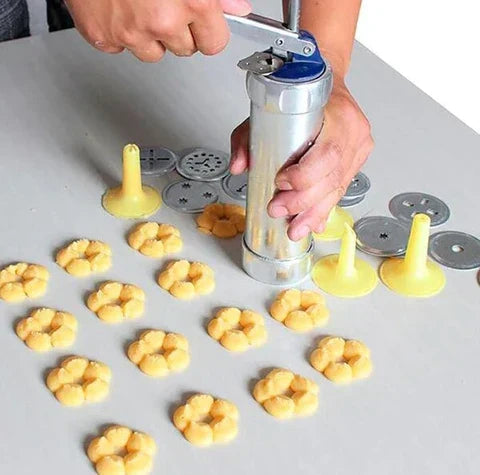 Stornfield | Cookie press made of stainless steel with attachments for creative cookies and pastries