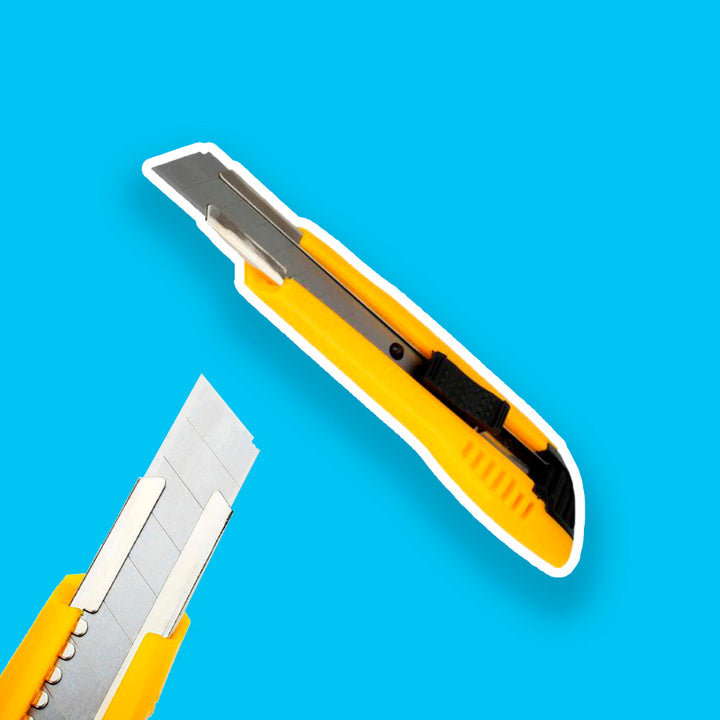 Hobby knife with 18 mm snap-off blades | Stornfield