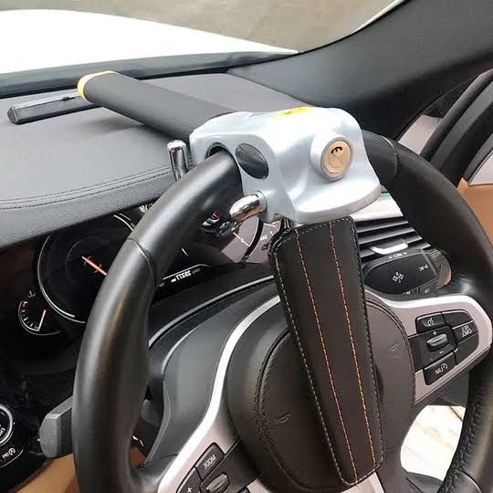 Adjustable Steering Wheel Lock with Triple Locking – Strong Theft Protection | Stornfield