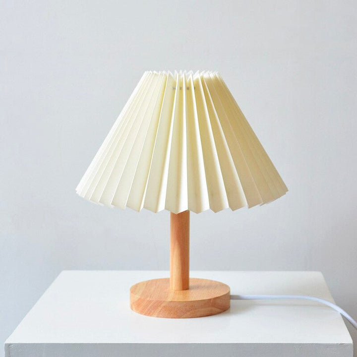Stornfield | Lampe de chevet en bois avec abat-jour plié