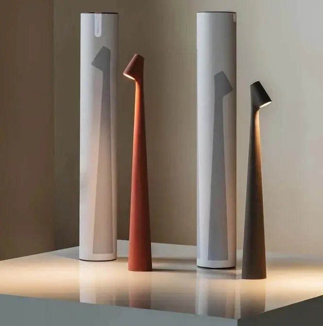 Stornfield | Dorsø - L'ummiere D'apol Table Lamp