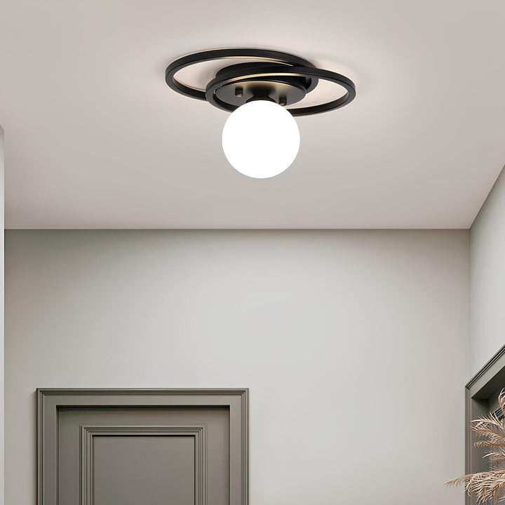 Stornfield | LumiNoble | Luminaire de plafond intemporelle avec design à boule LED dorée