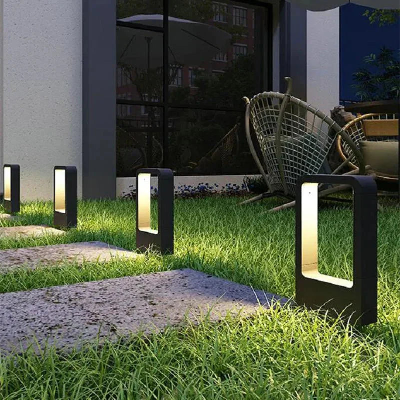 Stornfield | Elegant Aluminum Floor Lamp for Luxurious Outdoor Radiance