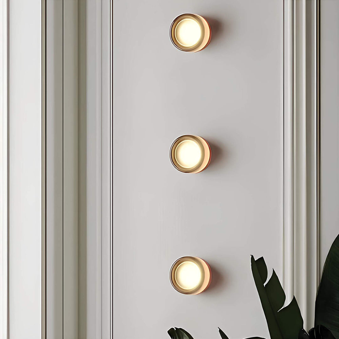 Stornfield | Elegant wall light for contemporary interiors