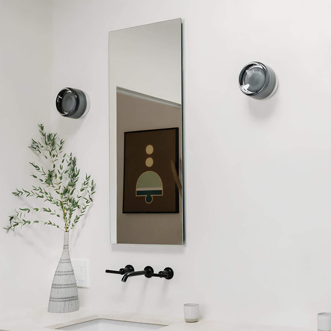 Stornfield | Elegant wall light for contemporary interiors