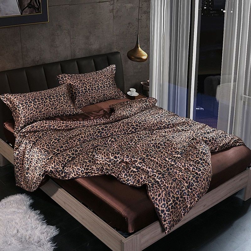 Stornfield | Luxury Silk/Satin Bedding Set (4-Piece) - SilkSleep