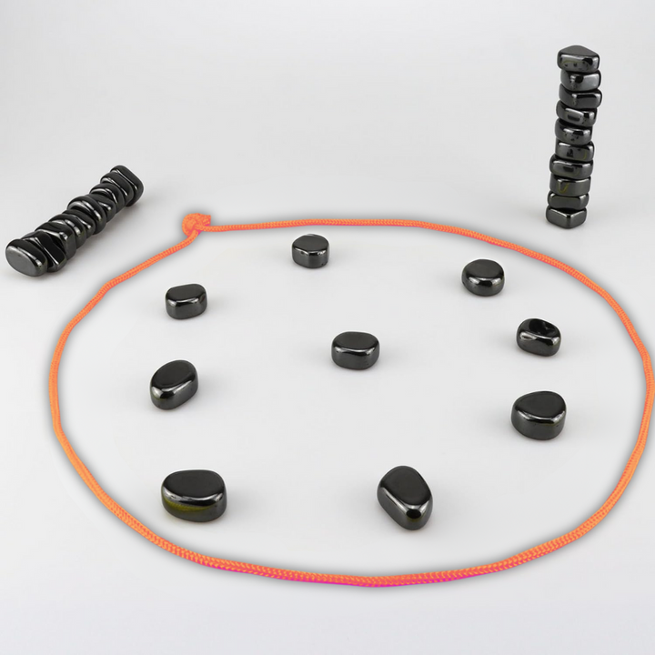 Stornfield | Magnetic Travel Chess Set for Smart Entertainment - CheckMate