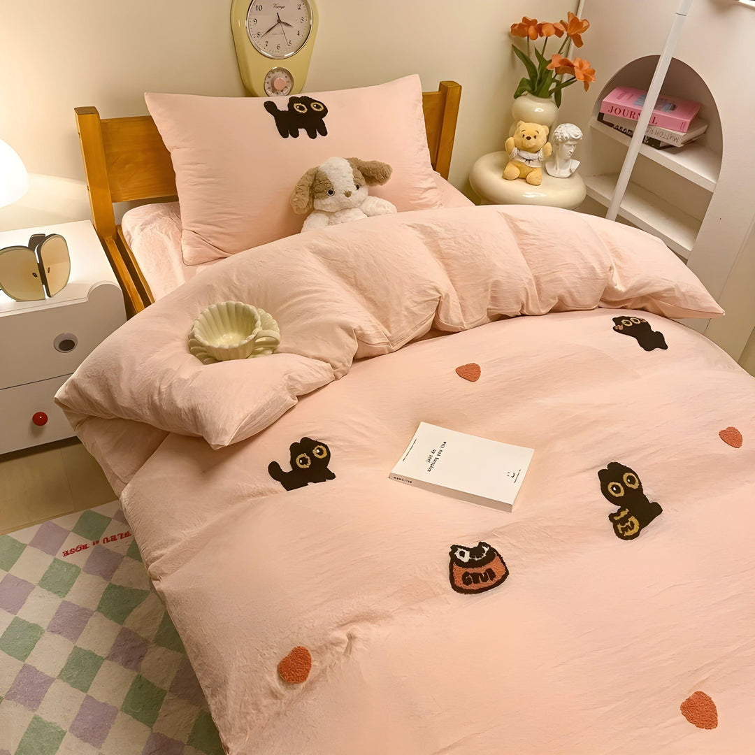 CloudComfort Bedding Set - Comfortable and Skin-Friendly Lucky Cat Bedding | Stornfield