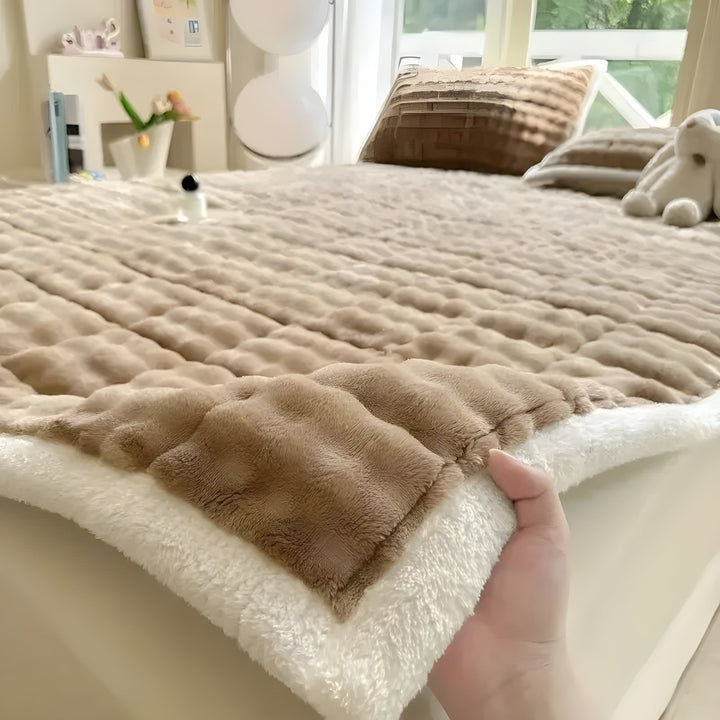 VelvetRest Bedding Set - Warmer Winter Milk Velvet Anti-Slip Mattress Cover | Stornfield