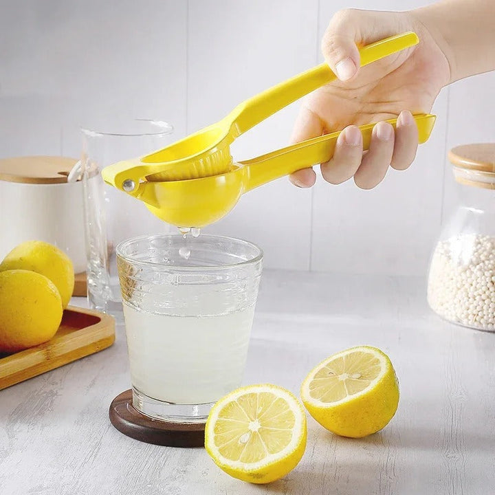 SapKracht Hand Juicer – Aluminium Citrus Press for Lemons and Oranges | Stornfield