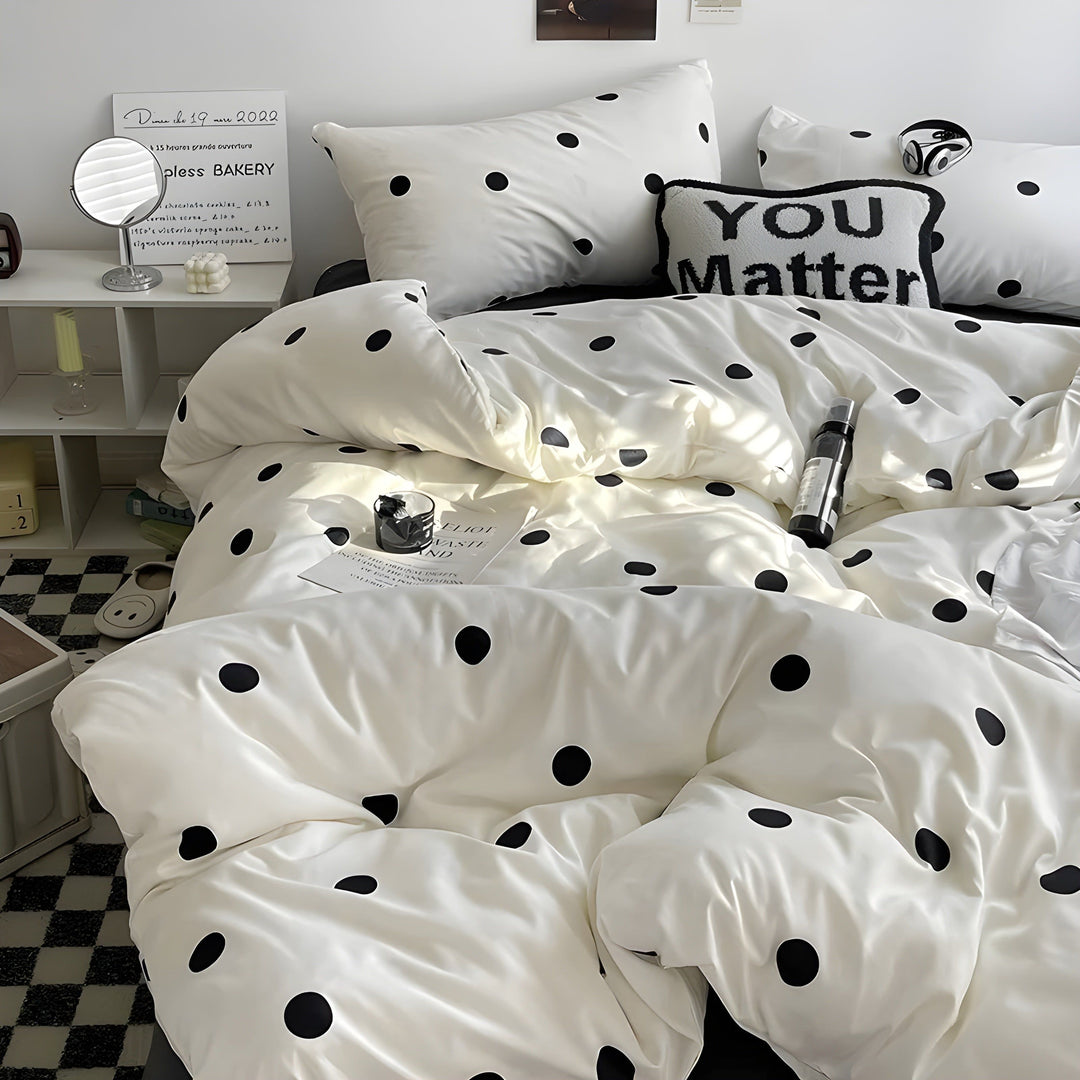PureLoom Bedding Set - Modern skin-friendly bedding set (1 duvet + 1 flat sheet + 2 pillowcases) | Stornfield