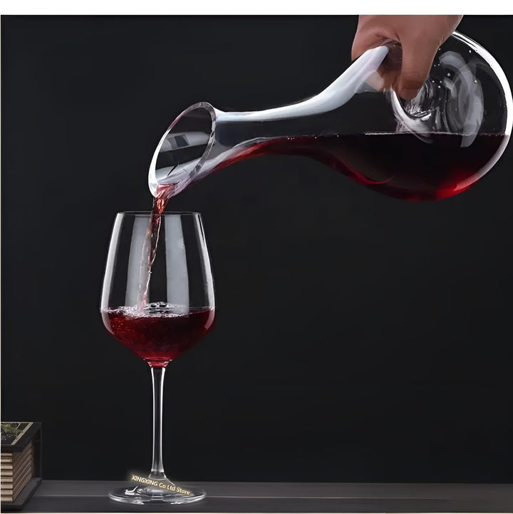 Crystal wine decanter in snail shape – Lead-free for wine or cognac | Decorative for home & bar | Stornfield