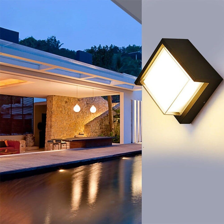 Motion Sensor Outdoor Wall Lamp – Modern Aluminium Design | Stornfield
