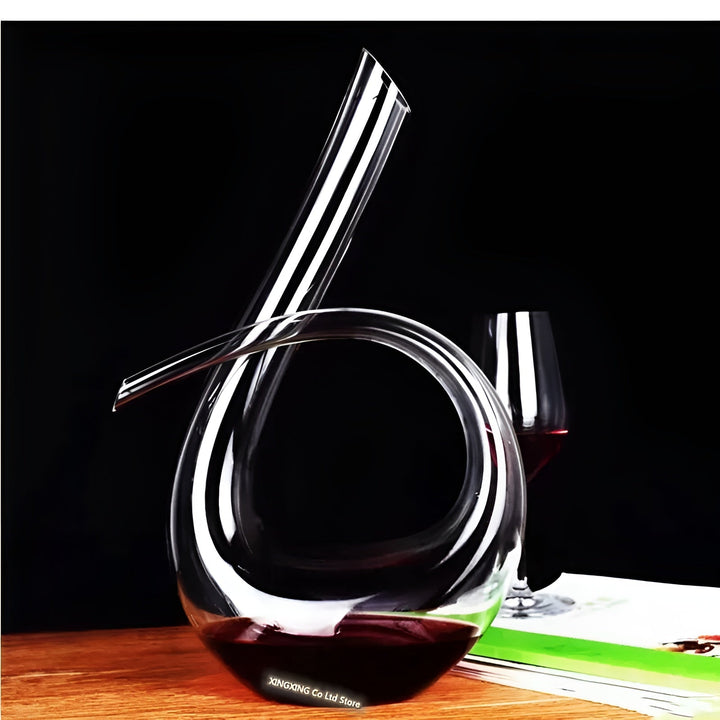 Crystal wine decanter in snail shape – Lead-free for wine or cognac | Decorative for home & bar | Stornfield