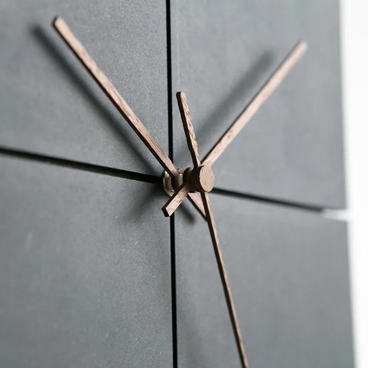 AuraSphere – Minimalist Wall Clock with Silent Quartz Movement | Stornfield
