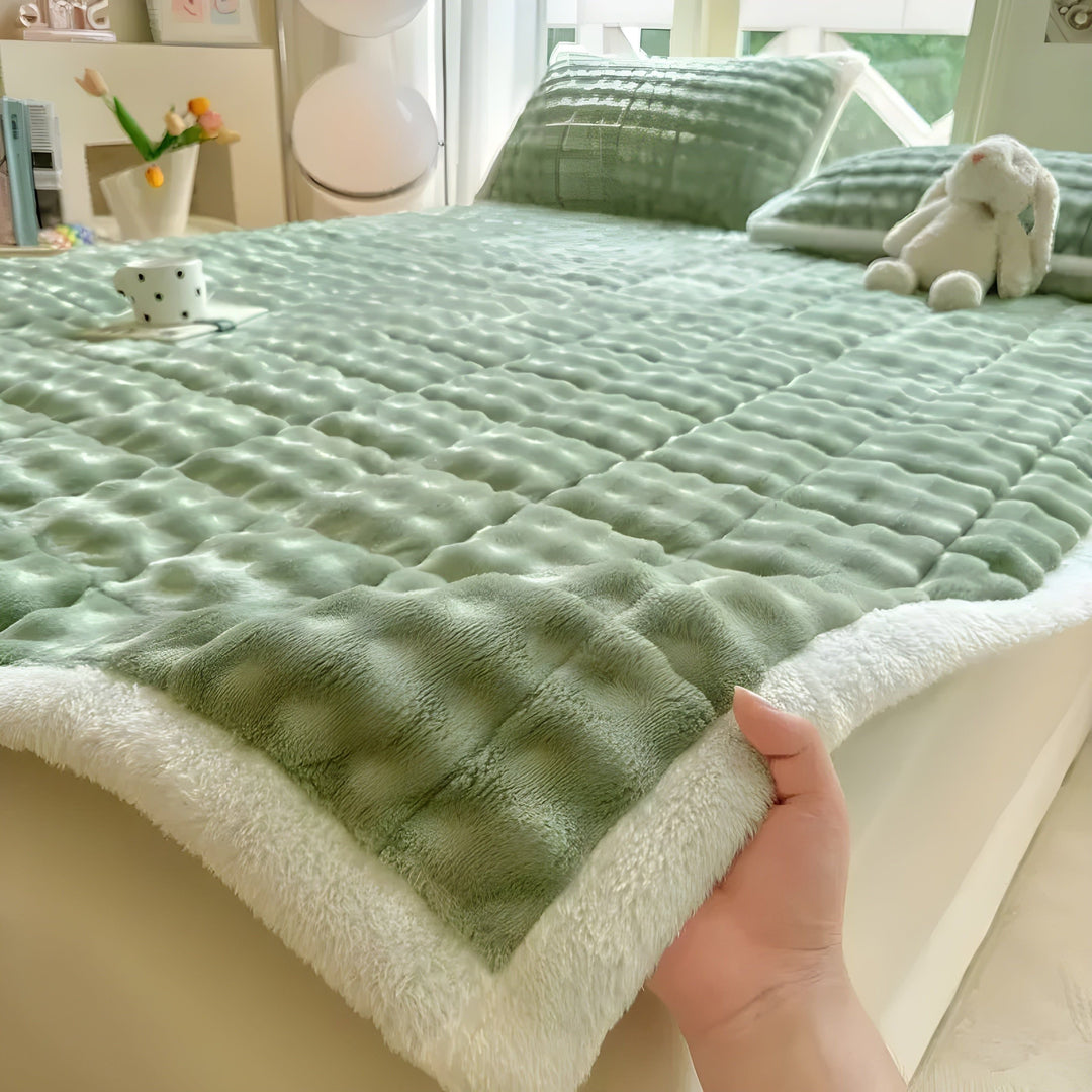 VelvetRest Bedding Set - Warmer Winter Milk Velvet Anti-Slip Mattress Cover | Stornfield